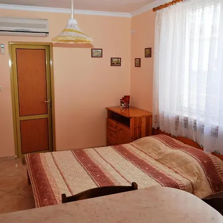 Mistral Guest house 2*